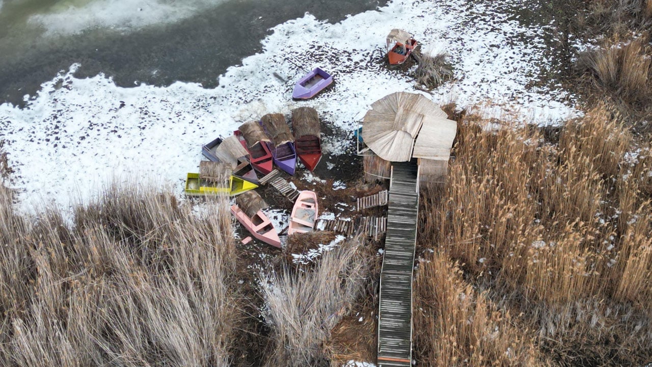 Foto - Eksi 15’i gördü, sazlık dondu! Sultan Sazlığı kışa teslim oldu