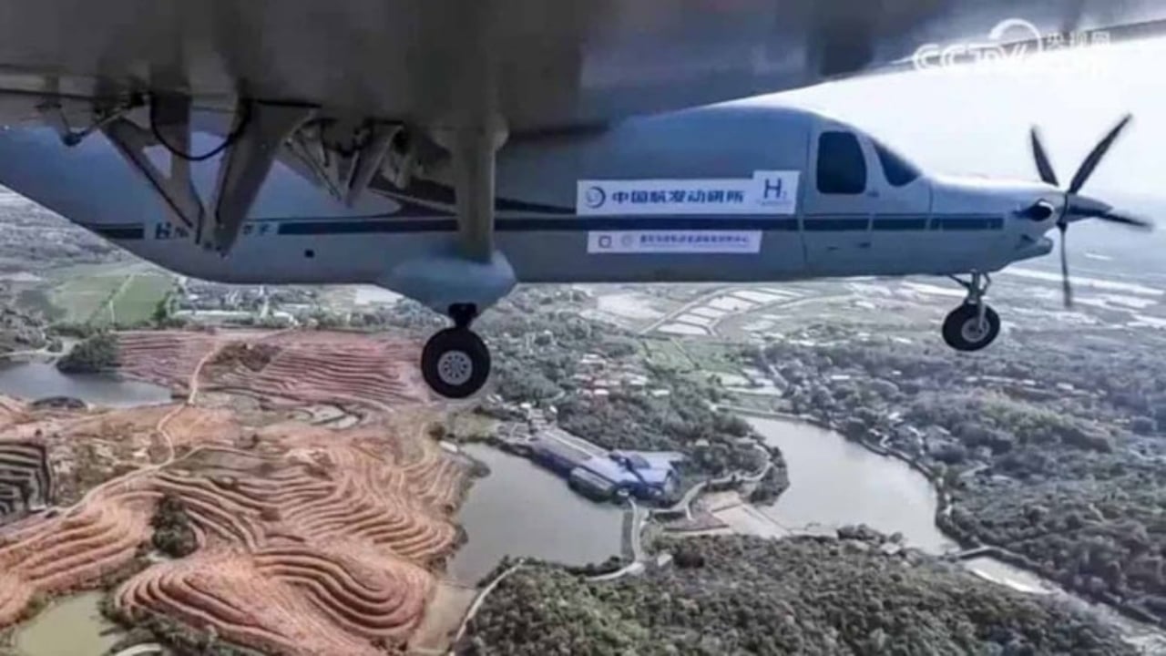 Eksi 253 derecede yanıyor! 16 dakikalık "sessiz" uçuş, tüm dünyayı dumura uğrattı