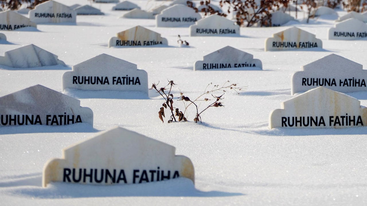 Foto - Eksi 30 derecede defin mümkün mü? Erzurum’da defin için sıra dışı hazırlık