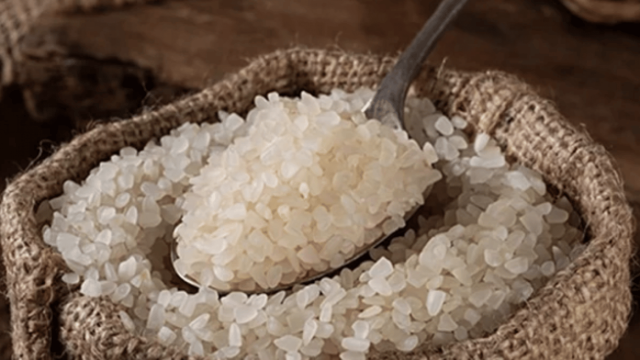 Foto - Ekşi veya kötü koku... Pirinçte saklı tehlike: Zehirlenmeye davetiye çıkarıyor 