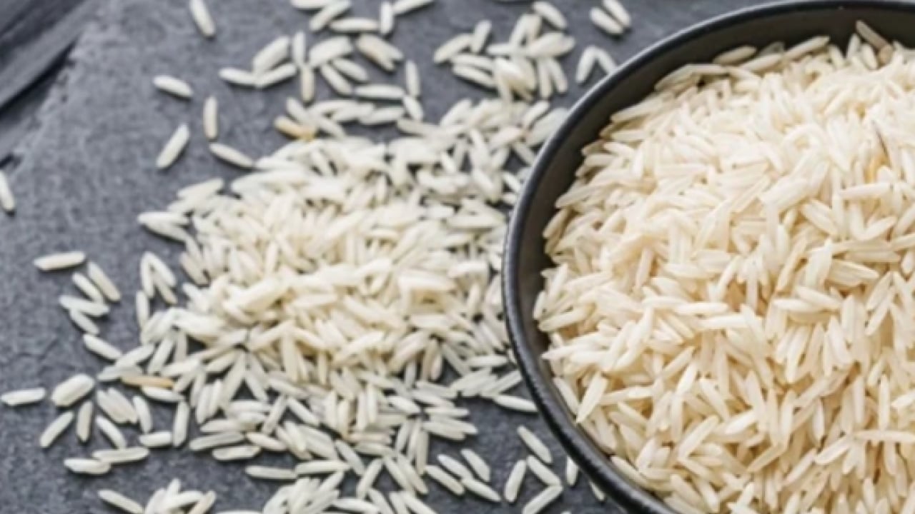 Foto - Ekşi veya kötü koku... Pirinçte saklı tehlike: Zehirlenmeye davetiye çıkarıyor 