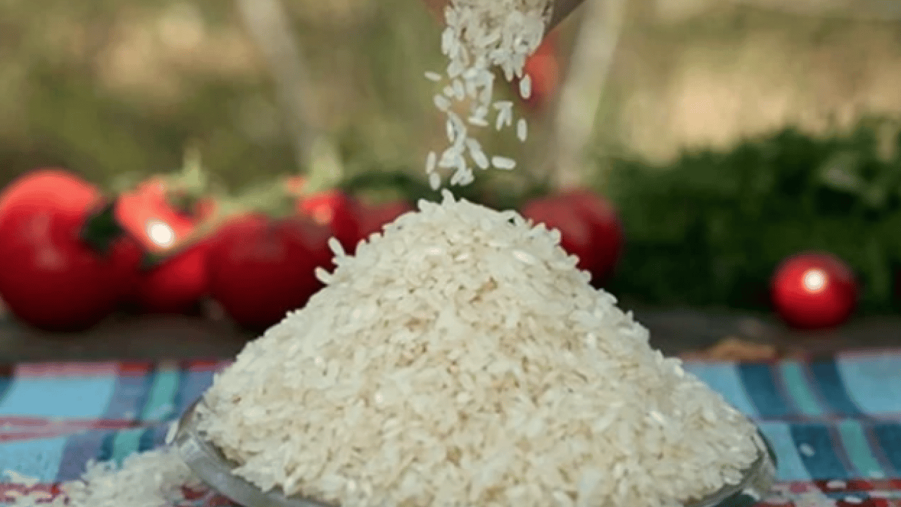 Foto - Ekşi veya kötü koku... Pirinçte saklı tehlike: Zehirlenmeye davetiye çıkarıyor 