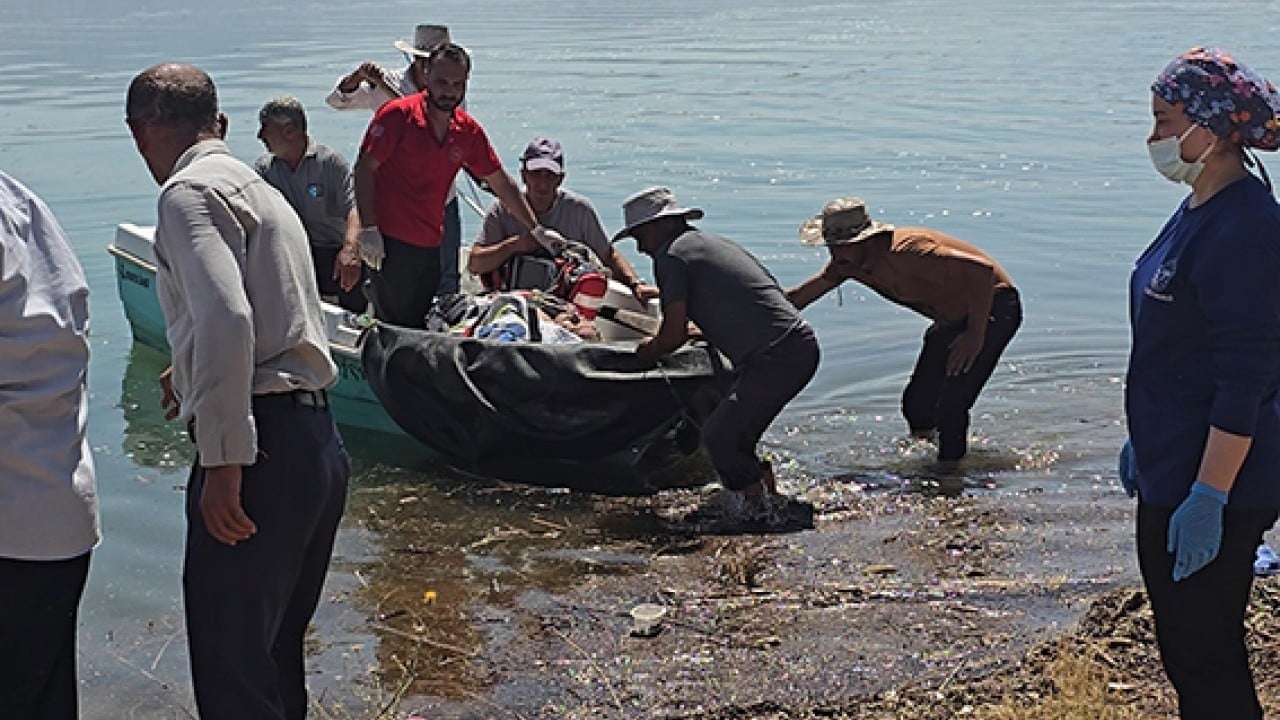 Foto - El birliğiyle hayata tutundu Tekneyle önce ambulansa sonra hastaneye