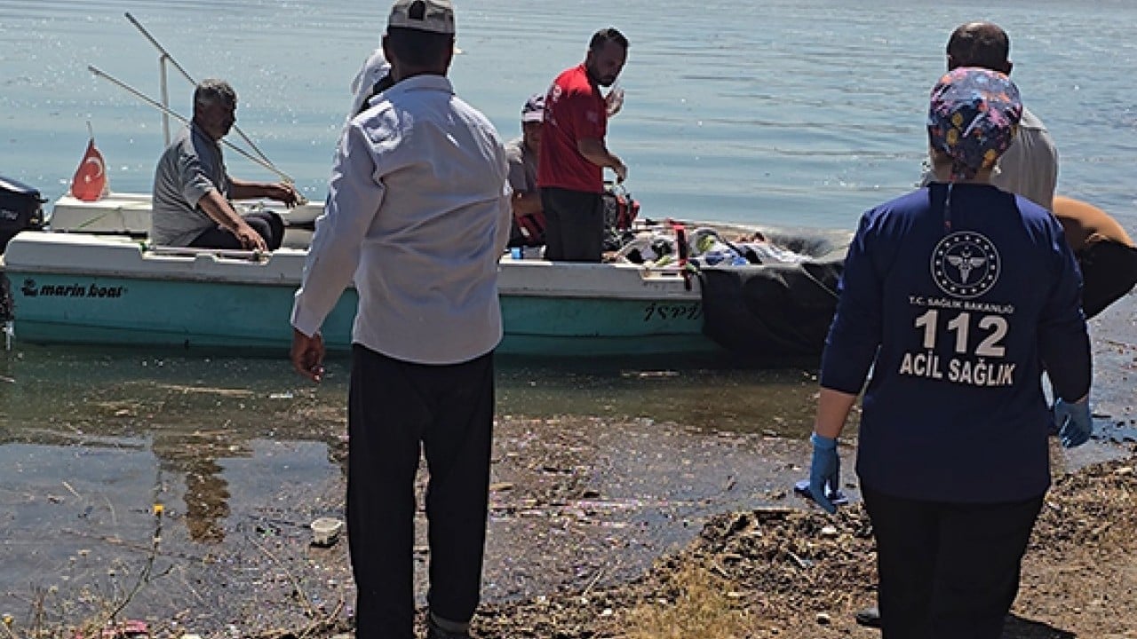 Foto - El birliğiyle hayata tutundu Tekneyle önce ambulansa sonra hastaneye