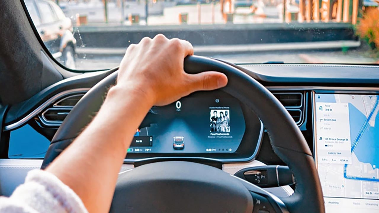 Elektrikli araçlarda gizli tehlike! Yazılıma mahkum ediyor 