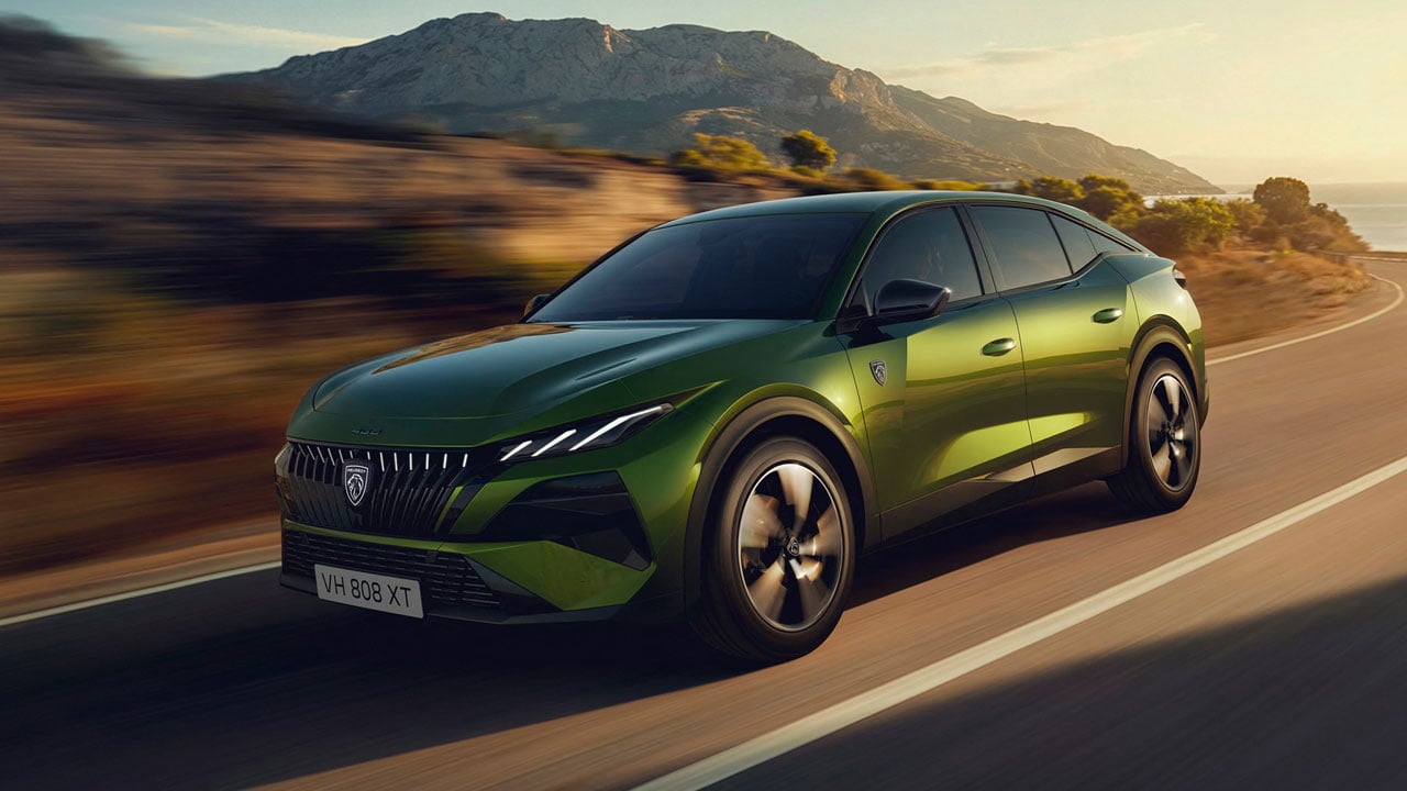 Küresel pazarda en çok Türkiye'de satıldı! Peugeot 408 yenilenerek dünya sahnesine çıktı