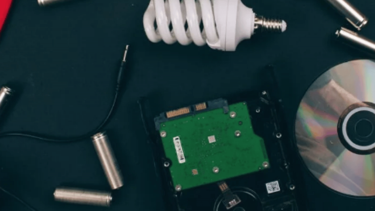 Foto - Elektromanyetik radyasyona maruz kalmamak için elektrikli cihazların... Bu sese duyarsız kalmayın!