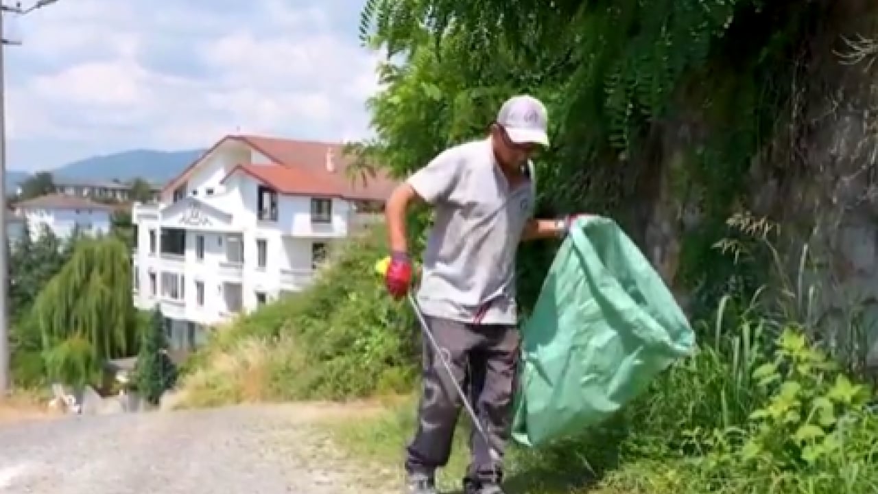 Eli bile titremedi: 3.5 milyon liralık altını polise teslim etti!