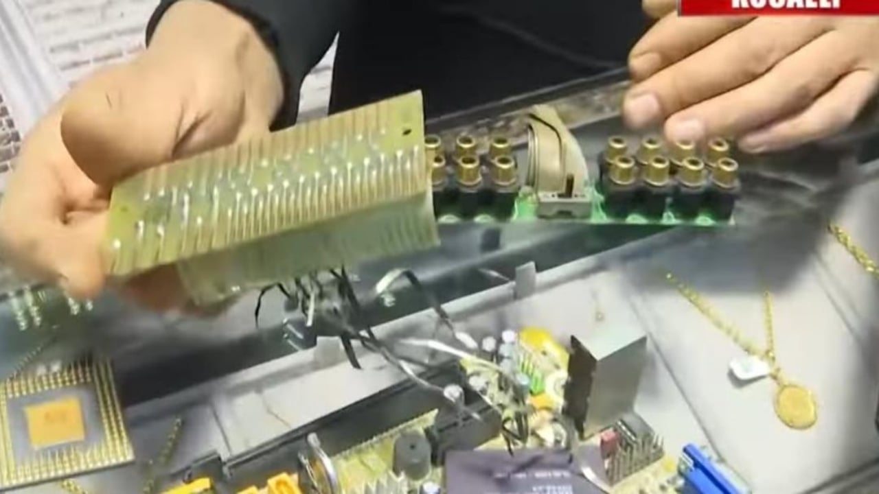 Foto - Elinizin tersiyle çöpe attığınız şey meğer altınmış! Hurdacı, 43 gram saf altını böyle buldu, kuyumcudan "trink" diye 275 bin TL’yi kaptı