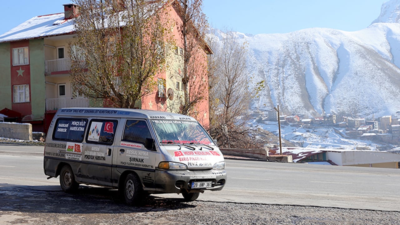 Foto - Elmacı Dede harekete geçti: Elma ve mandalina getirdi, 38 saat kadar yol kat etti! Mutluluğunu yaşıyor