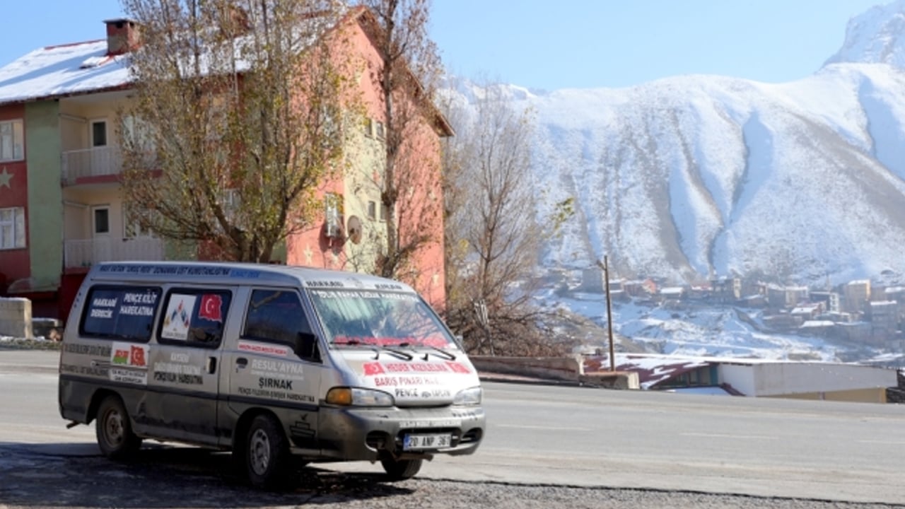 Foto - Elmacı Dede harekete geçti: Elma ve mandalina getirdi, 38 saat kadar yol kat etti! Mutluluğunu yaşıyor
