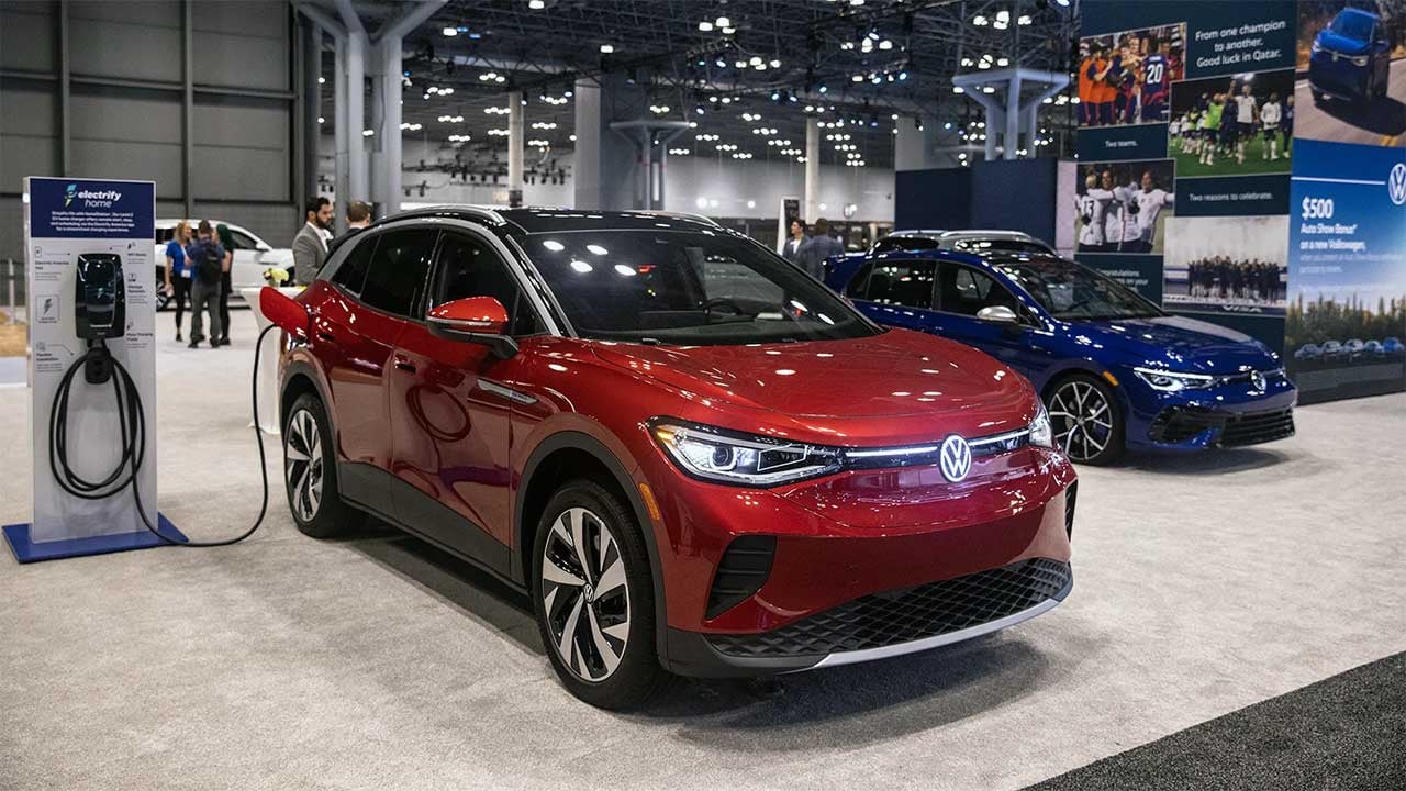 Foto - Elon Musk'ın otomobili kan kaybediyor! Alman devi tahtı geri aldı!