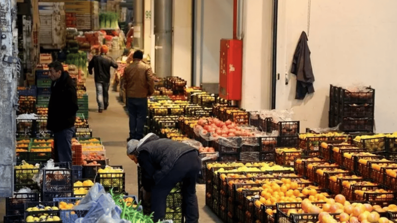 Foto - Emek hırsızları iş başında: Komisyoncu Çetesi çiftçinin alın terine çöktü!