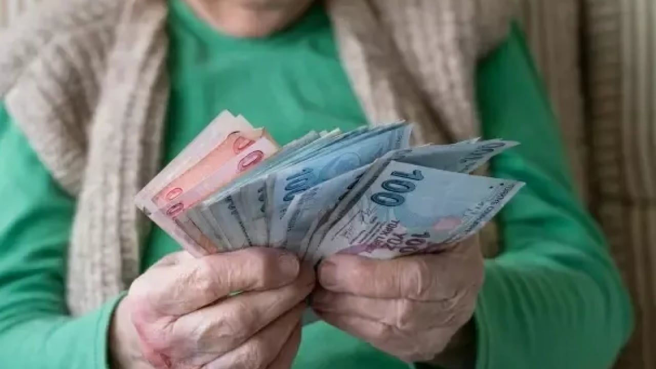 Foto - Emekli maaşı zam tahminleri yeniden hesaplandı: SSK ve BAĞ-KUR’un en düşük emekli maaşı ne kadar olacak? 