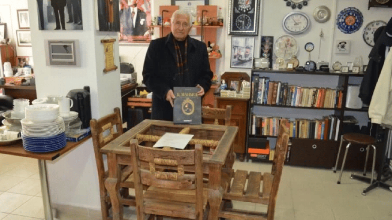Emekli öğretmenin tutkusu tarihe dönüştü! Evini koleksiyon müzesi yaptı