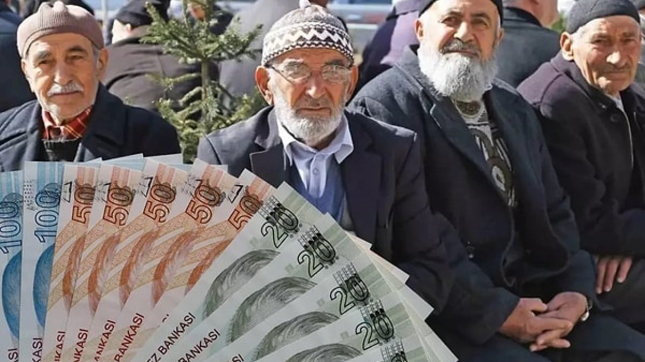 Foto - Emekliler merakla bekliyordu: Ankara'dan sürekli bilgi alan isim seyyanen zam için tarih verdi: Geliyor