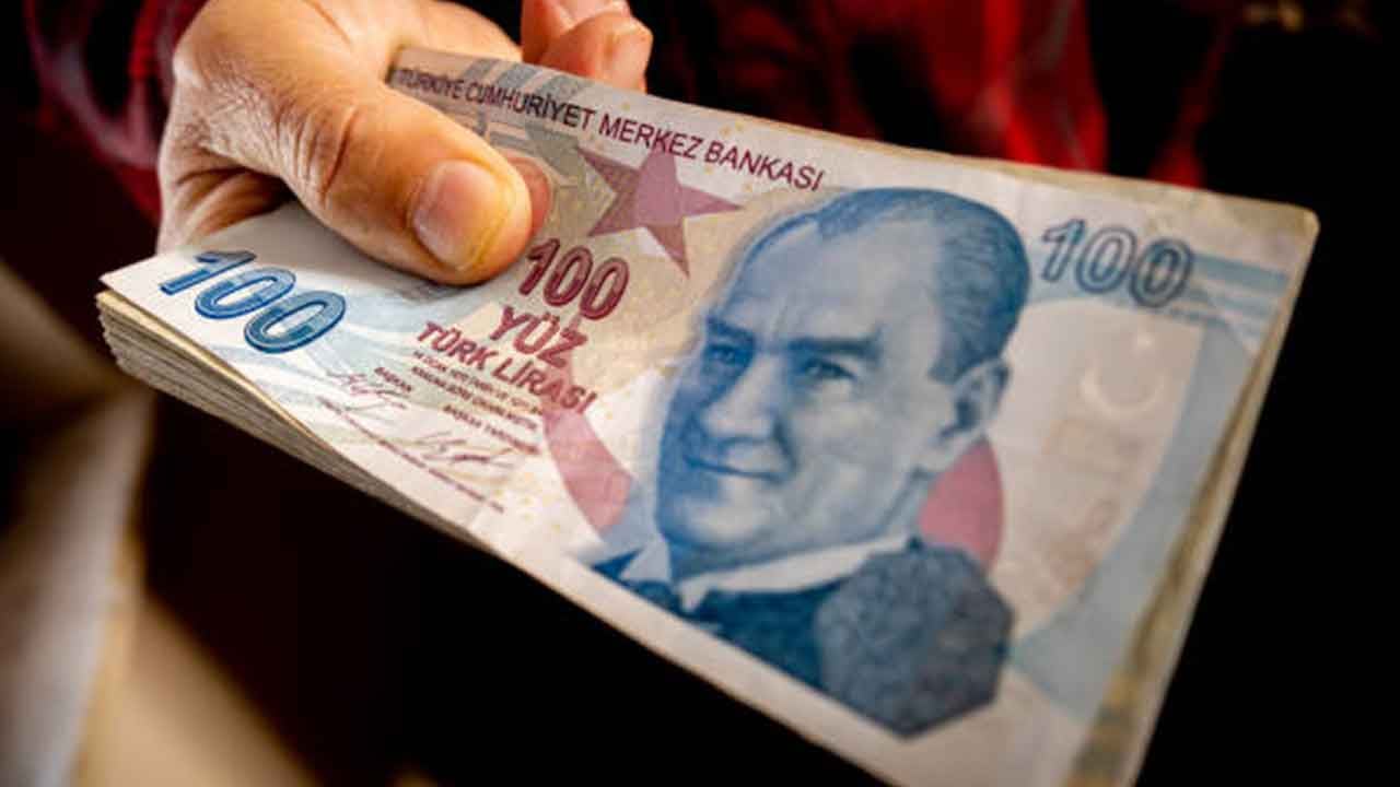 Foto - Ankara'ya yakın isim 'emeklilere müjde yükleniyor' diyerek duyurdu