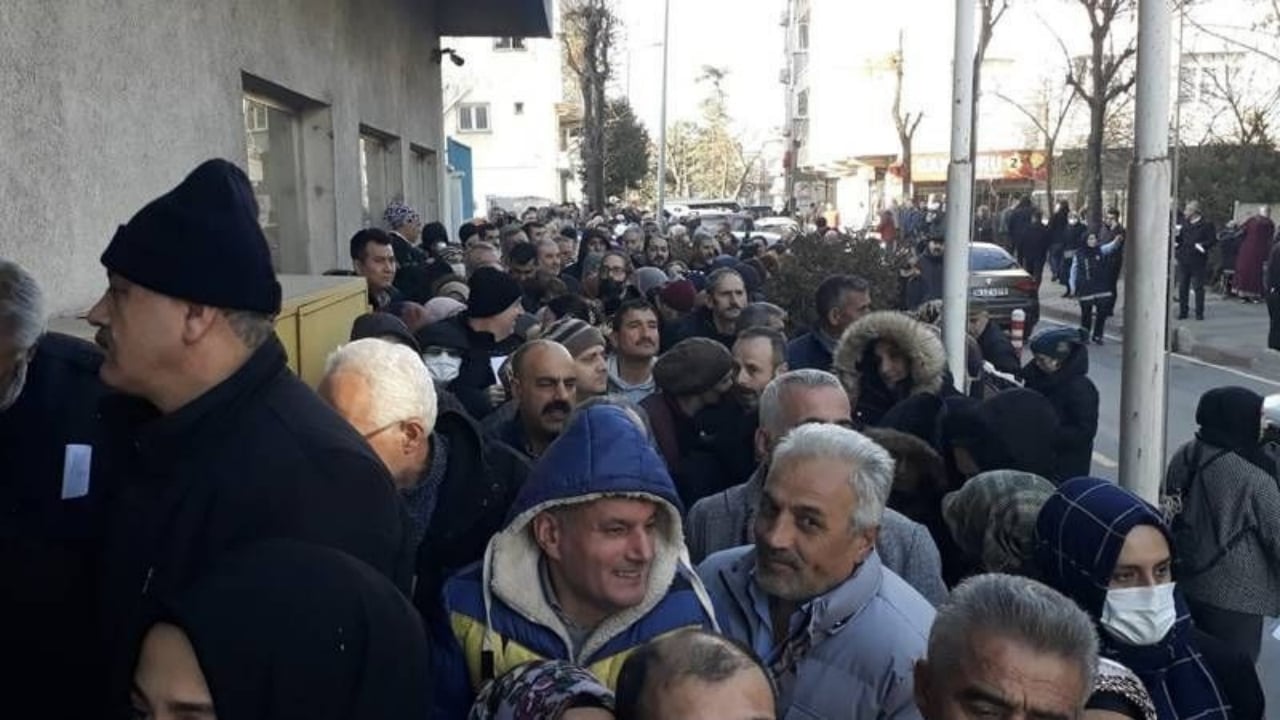 Foto - Emeklilikler bir bir iptal ediliyor, SGK "Gel bakalım" deyip ödenen maaşları faiziyle geri istiyor! e-Devletinizde bu harfler varsa hapı yuttunuz