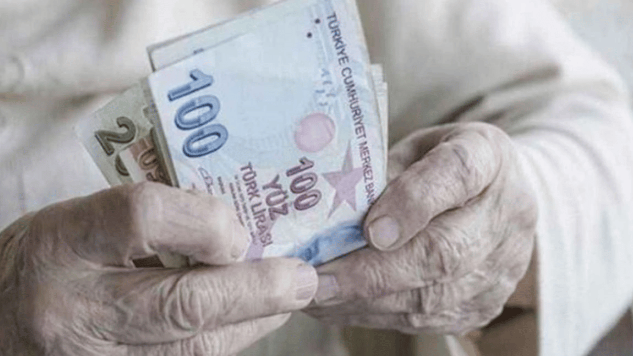 Foto - Emeklinin gözü bu rakamda: Bayram ikramiyesi 'harçlık' mı 'telafi' mi olacak? Her dediği çıkan SGK uzmanı net rakamı açıkladı