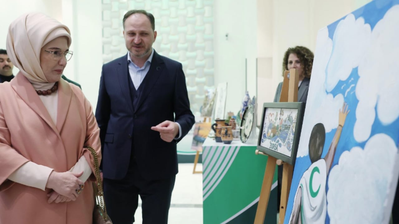 Foto - Emine Erdoğan, Bağımsızlık Öncüleri Zirvesi'nde konuştu... En büyük kale ailedir vurgusu...