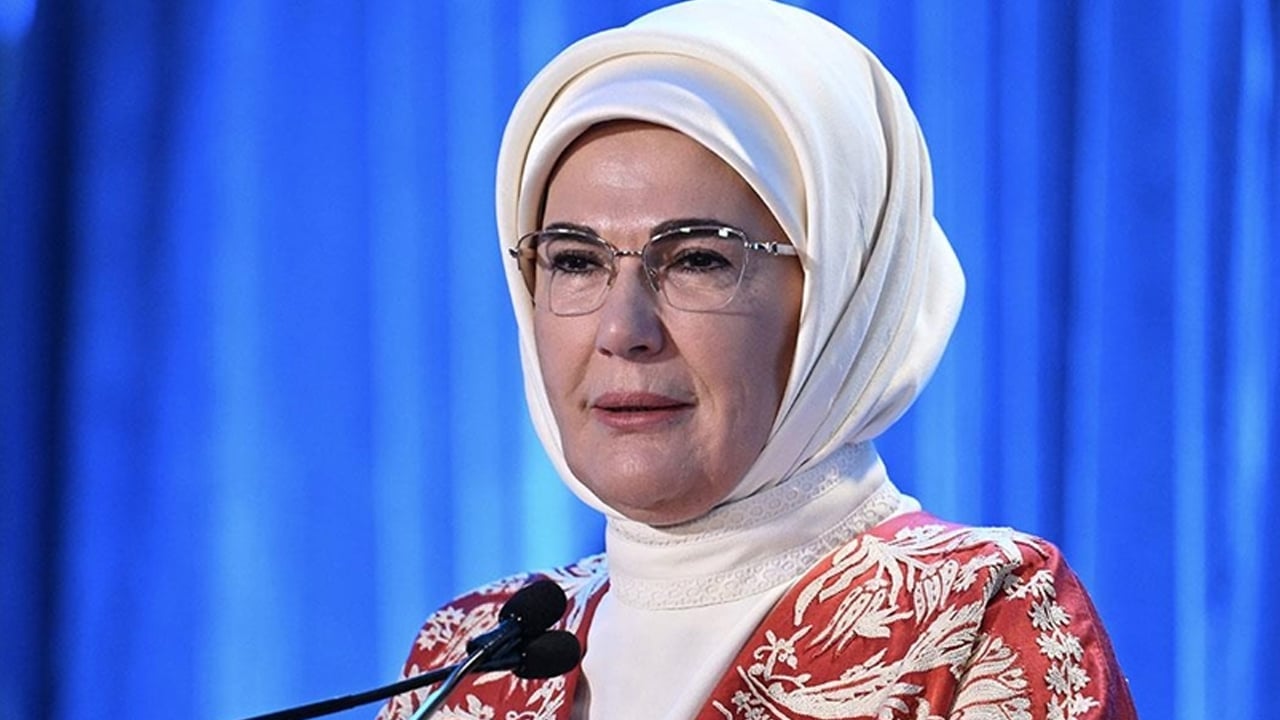 Foto - Emine Erdoğan, KKTC Cumhurbaşkanı'nın eşi Nilden Bektaş Erhürman ile bir araya geldi