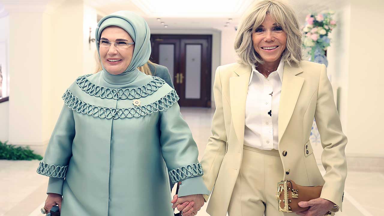 Foto - Emine Erdoğan, NATO lider eşlerini Çankaya Köşkü'nde kabul etti