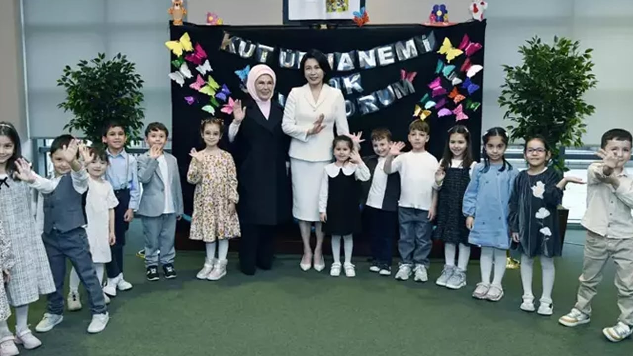 Foto - Emine Erdoğan resmi sosyal medya hesabından paylaşım yaptı! Dikkat çeken ifadeler