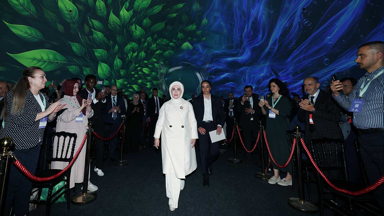 Foto - Emine Erdoğan'dan Sıfır Atık Forumu mesajı: İnsanlık ailesinin tarihi buluşması
