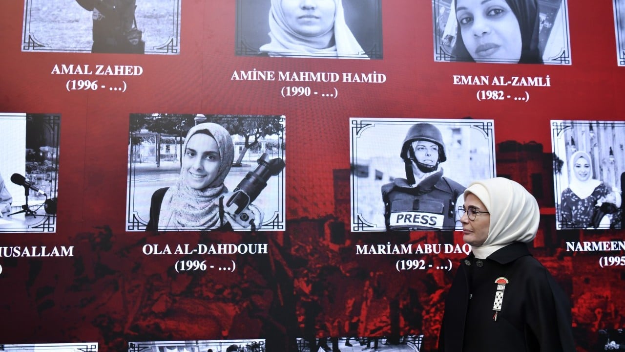 Foto - Emine Erdoğan, 'Soykırımın Kadın Tanıkları: Gazze'de 'Medya ve Direniş' programının açılışında konuştu