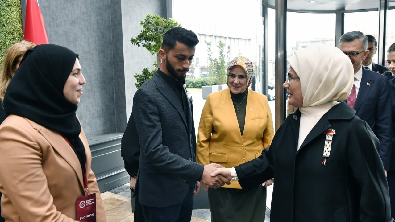 Foto - Emine Erdoğan, 'Soykırımın Kadın Tanıkları: Gazze'de 'Medya ve Direniş' programının açılışında konuştu