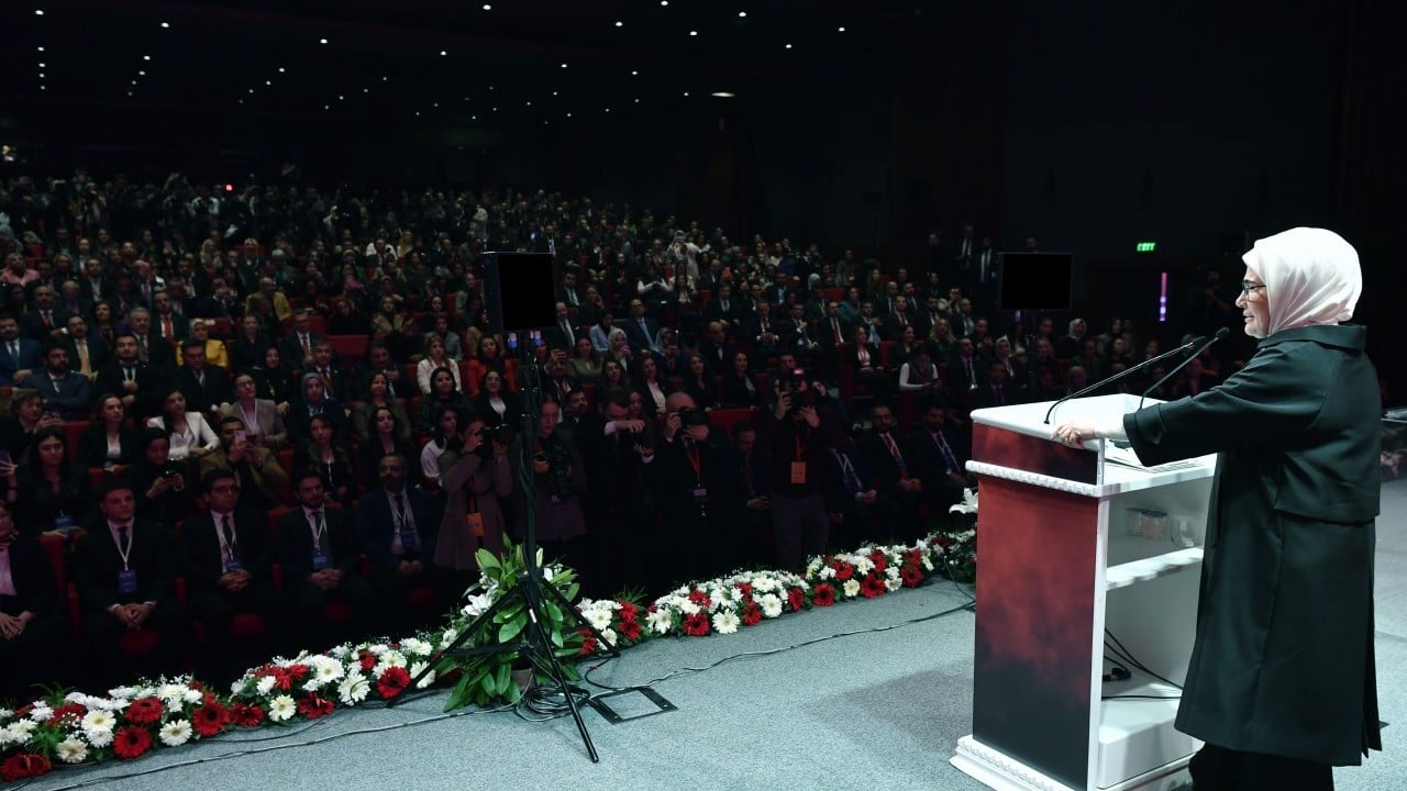 Foto - Emine Erdoğan, 'Soykırımın Kadın Tanıkları: Gazze'de 'Medya ve Direniş' programının açılışında konuştu