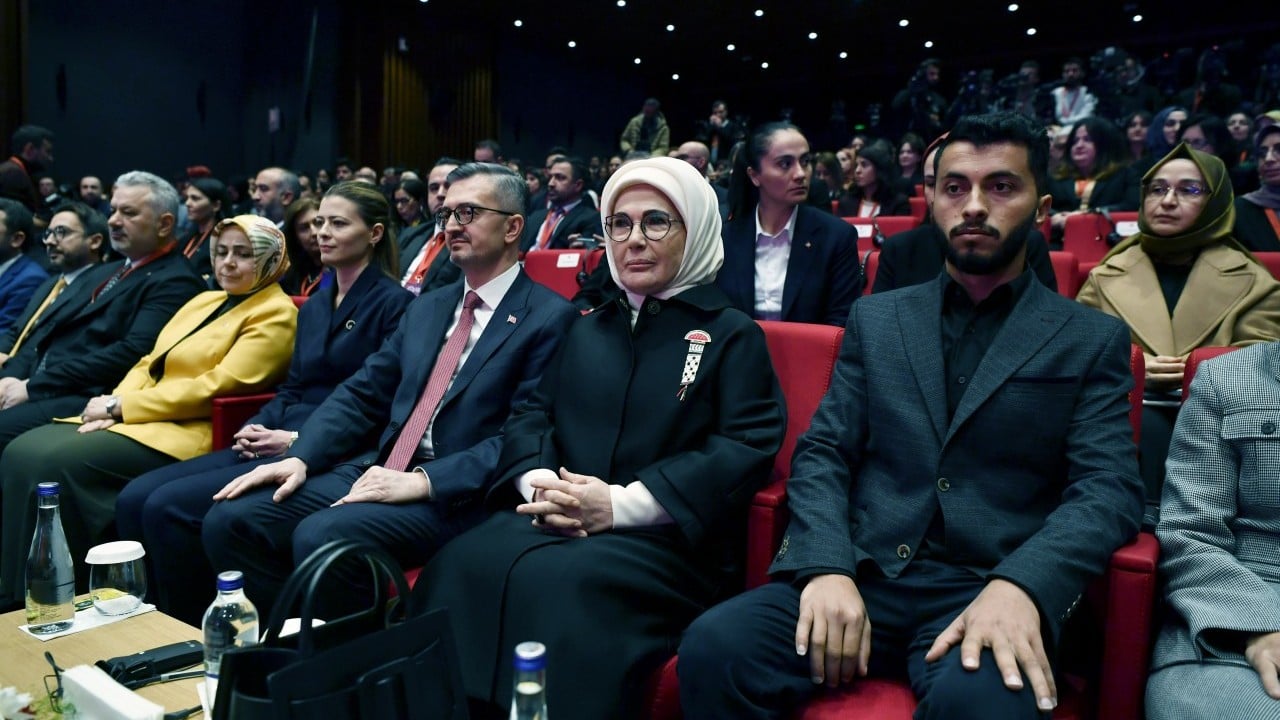 Foto - Emine Erdoğan, 'Soykırımın Kadın Tanıkları: Gazze'de 'Medya ve Direniş' programının açılışında konuştu