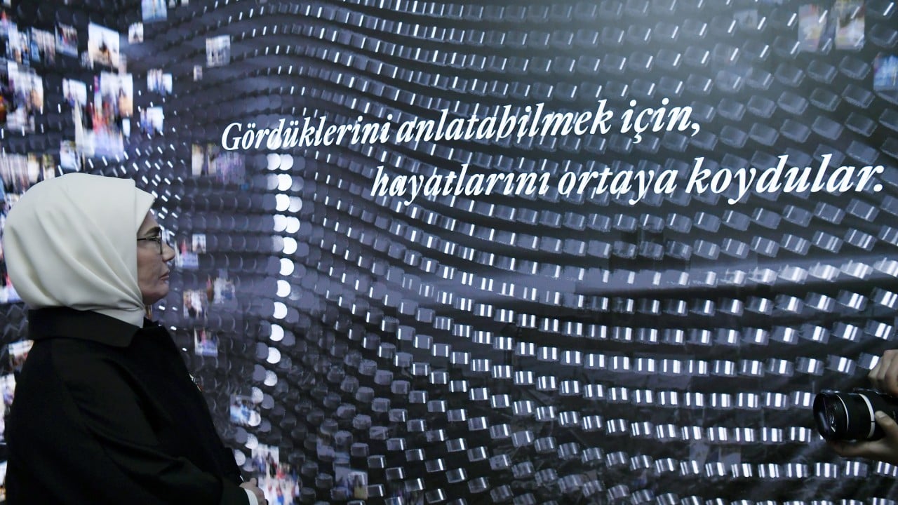 Foto - Emine Erdoğan, 'Soykırımın Kadın Tanıkları: Gazze'de 'Medya ve Direniş' programının açılışında konuştu