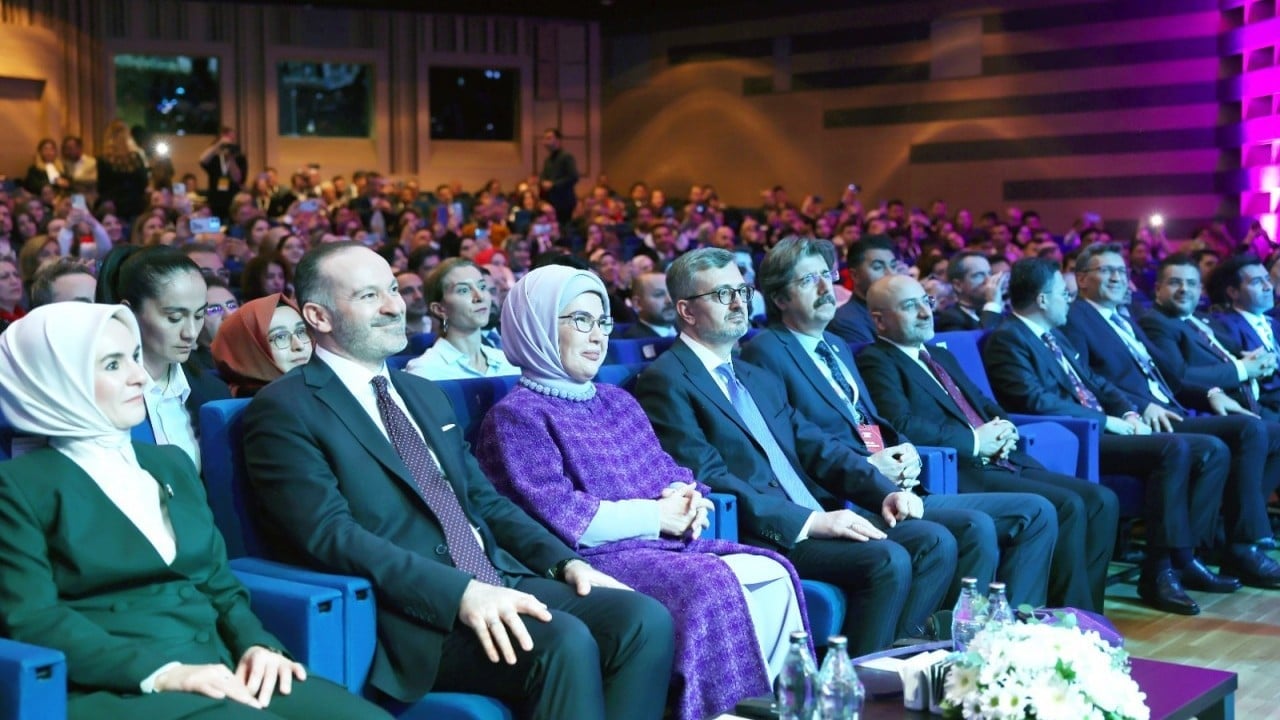 Foto - Emine Erdoğan, TRT Uluslararası Çocuk Medyası Zirvesi’ne katıldı