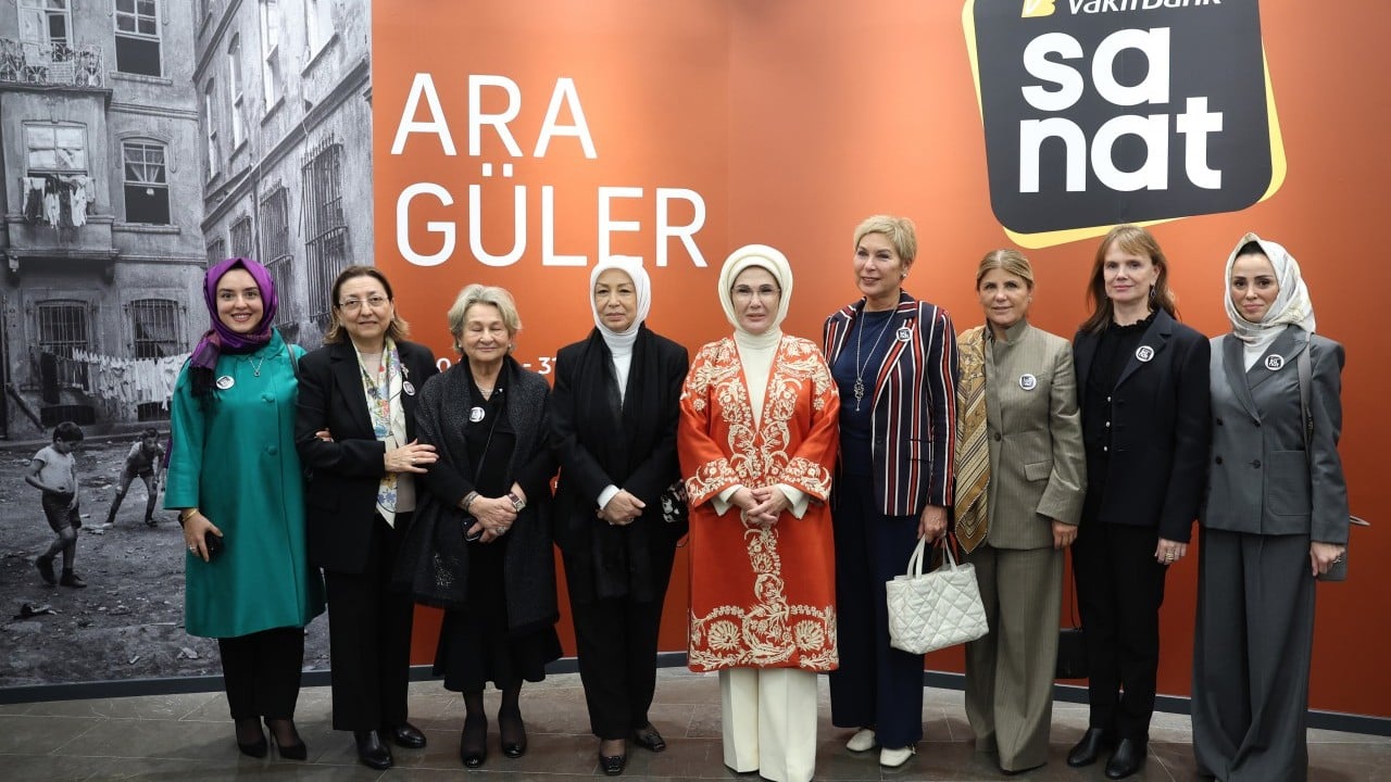 Foto - Emine Erdoğan, VakıfBank Sanat Galerisi'nin açılışına katıldı: VakıfBank'a teşekkür etti... 