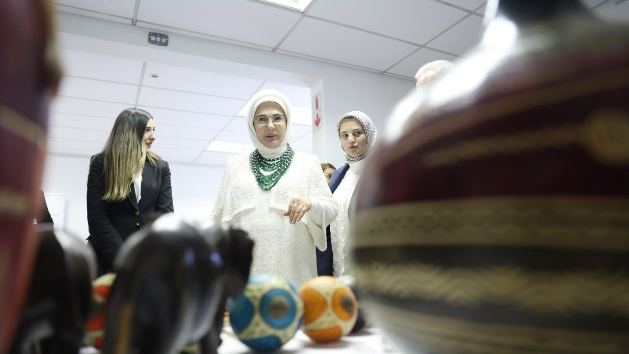 Foto - Emine Erdoğan'dan Güney Afrika ziyaretine ilişkin paylaşım: Yunus Emre Enstitüsünü ziyaret etti