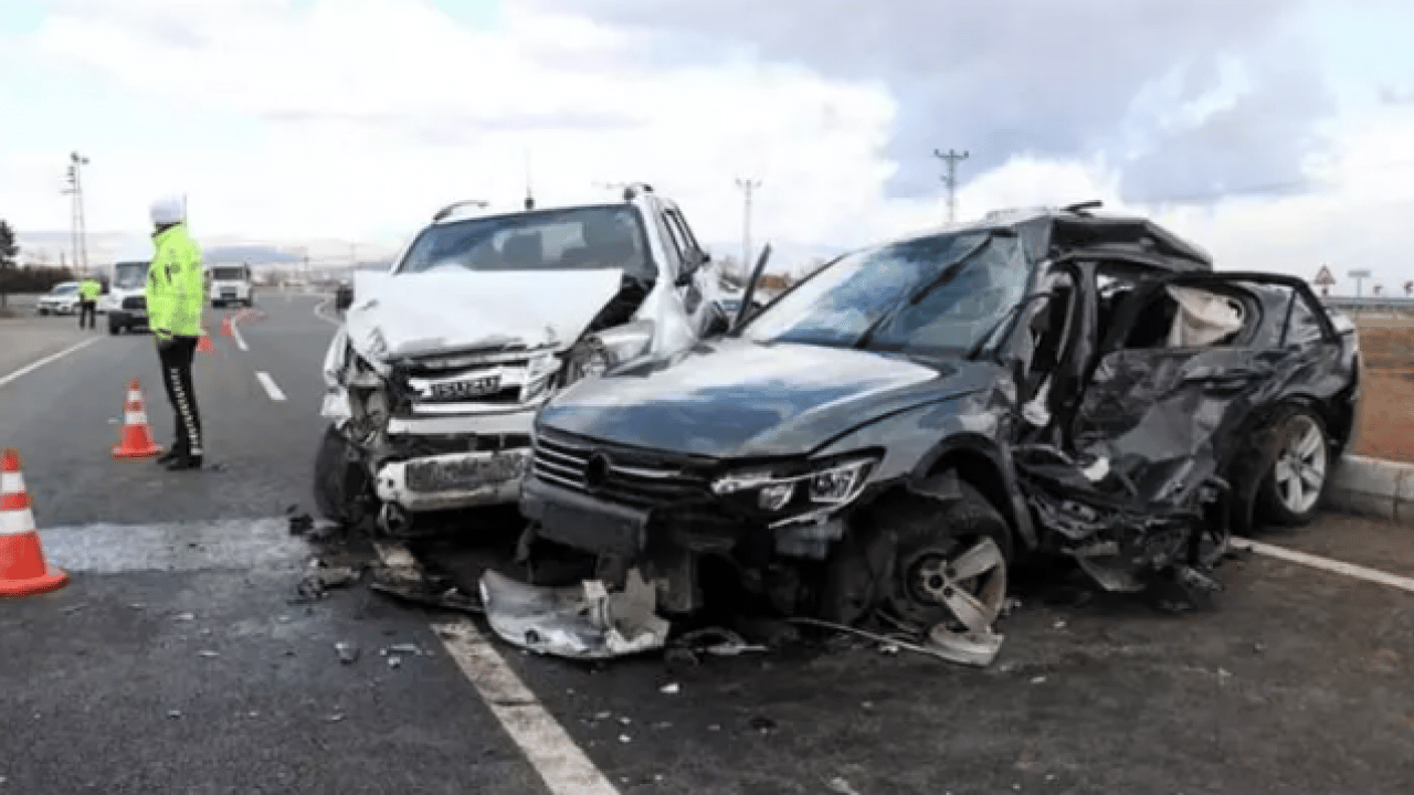 Foto - Milyonlarca araç sahibini ilgilendiriyor: Ehliyetsiz olsa da tazminat istenebilecek!