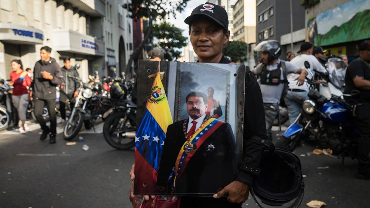 Foto - Emperyalist uşaklarının bahanelerine kulak asmayın… Venezuela’da halk Maduro için sokaklara indi