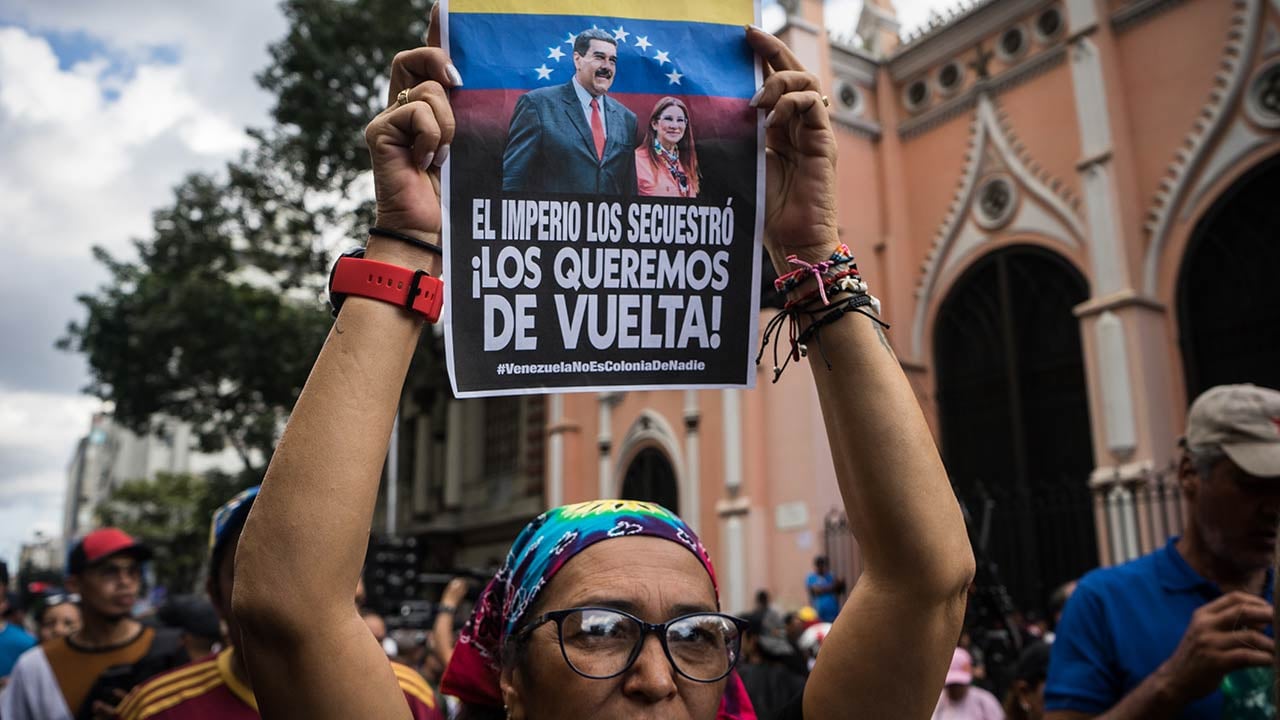 Foto - Emperyalist uşaklarının bahanelerine kulak asmayın… Venezuela’da halk Maduro için sokaklara indi