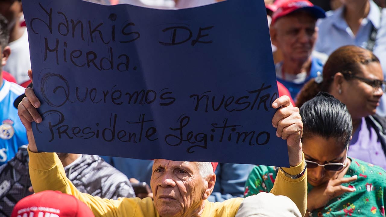 Foto - Emperyalist uşaklarının bahanelerine kulak asmayın… Venezuela’da halk Maduro için sokaklara indi