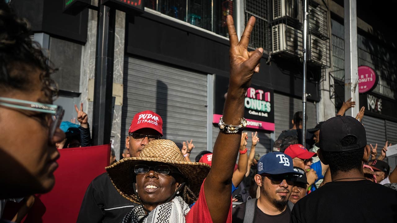 Foto - Emperyalist uşaklarının bahanelerine kulak asmayın… Venezuela’da halk Maduro için sokaklara indi