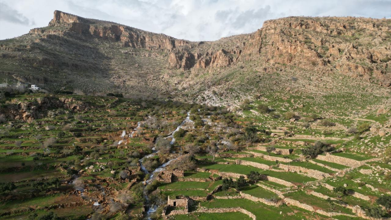 Foto - ‘Emrud travertenleri’ kar ve yağmur sularıyla canlandı
