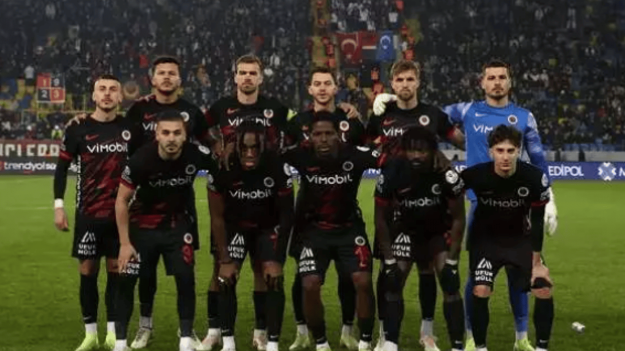 Foto - En az kart gören takım belli oldu! Aradaki fark dikkat çekti!