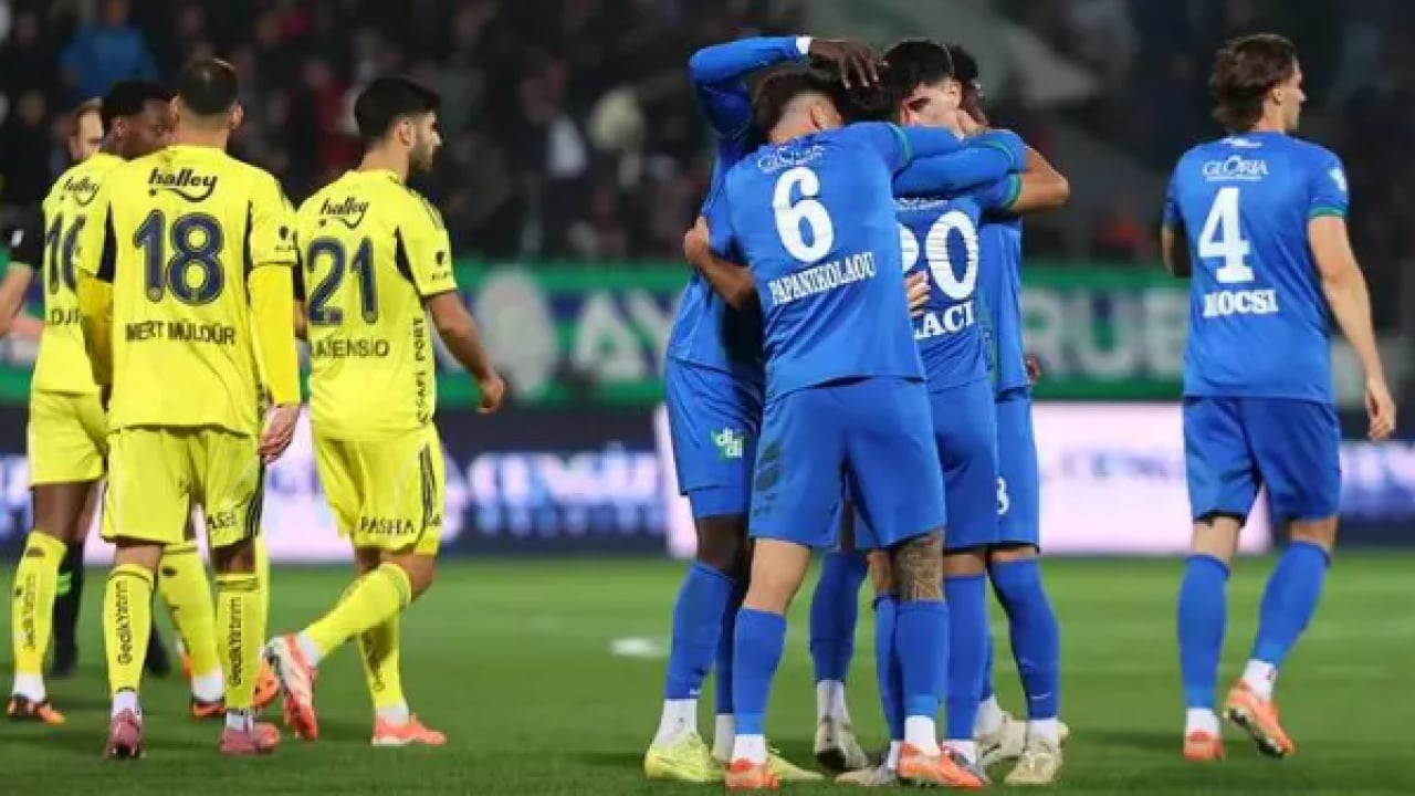 Foto - En az kart gören takım belli oldu! Aradaki fark dikkat çekti!