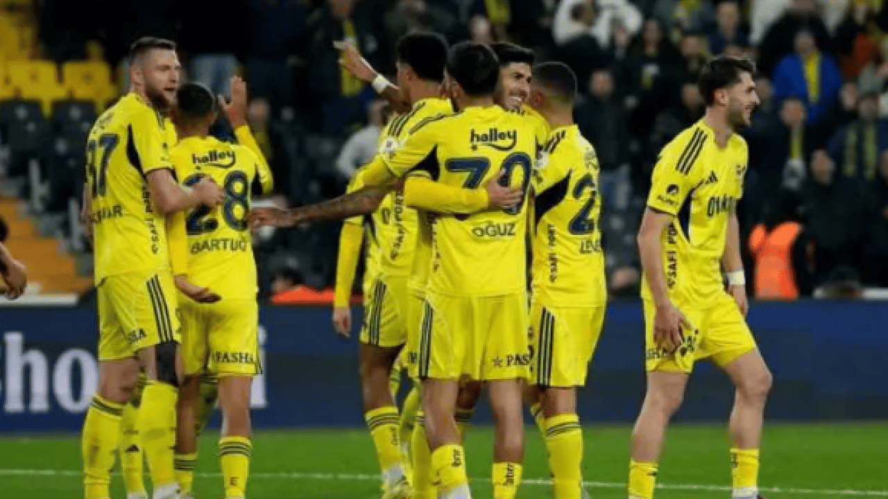 Foto - En az kart gören takım belli oldu! Aradaki fark dikkat çekti!