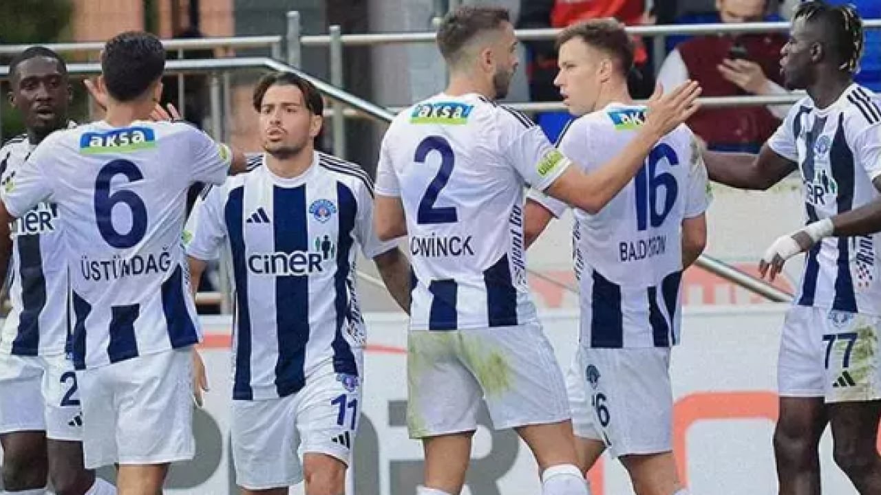 Foto - En az kart gören takım belli oldu! Aradaki fark dikkat çekti!