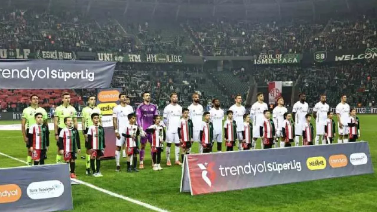 Foto - En az kart gören takım belli oldu! Aradaki fark dikkat çekti!