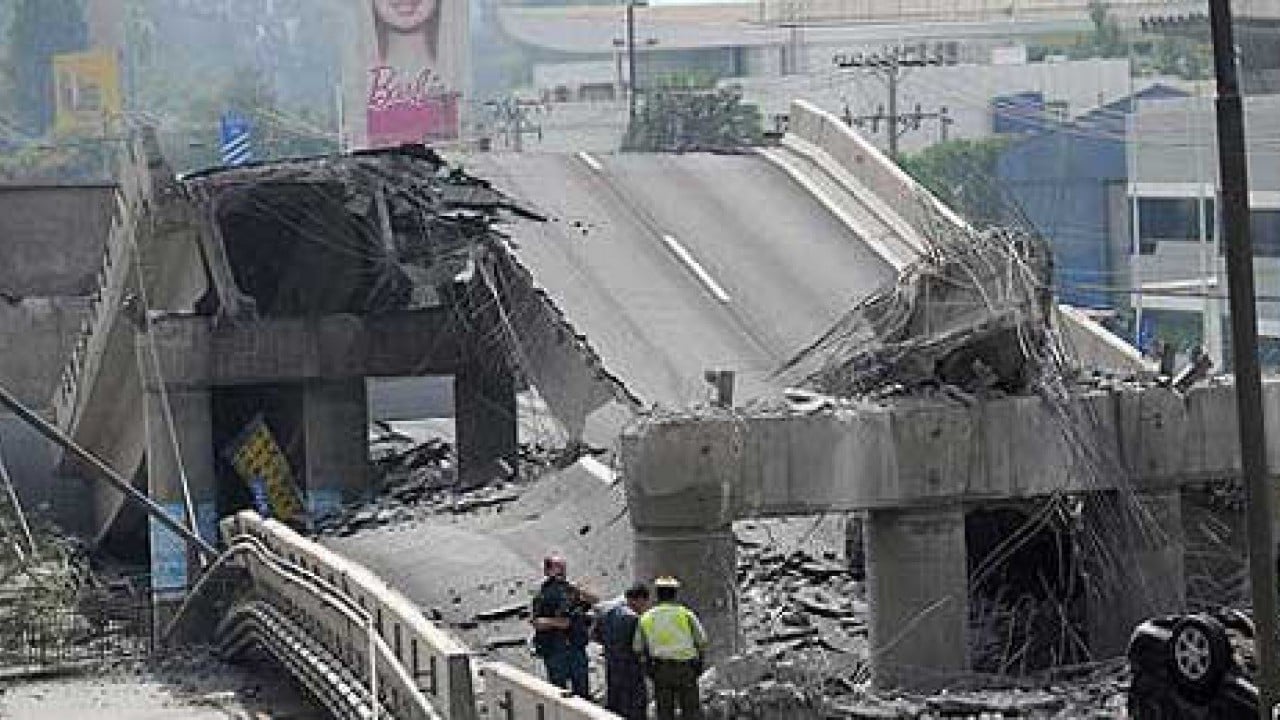 Foto - En büyük can kaybı depremde