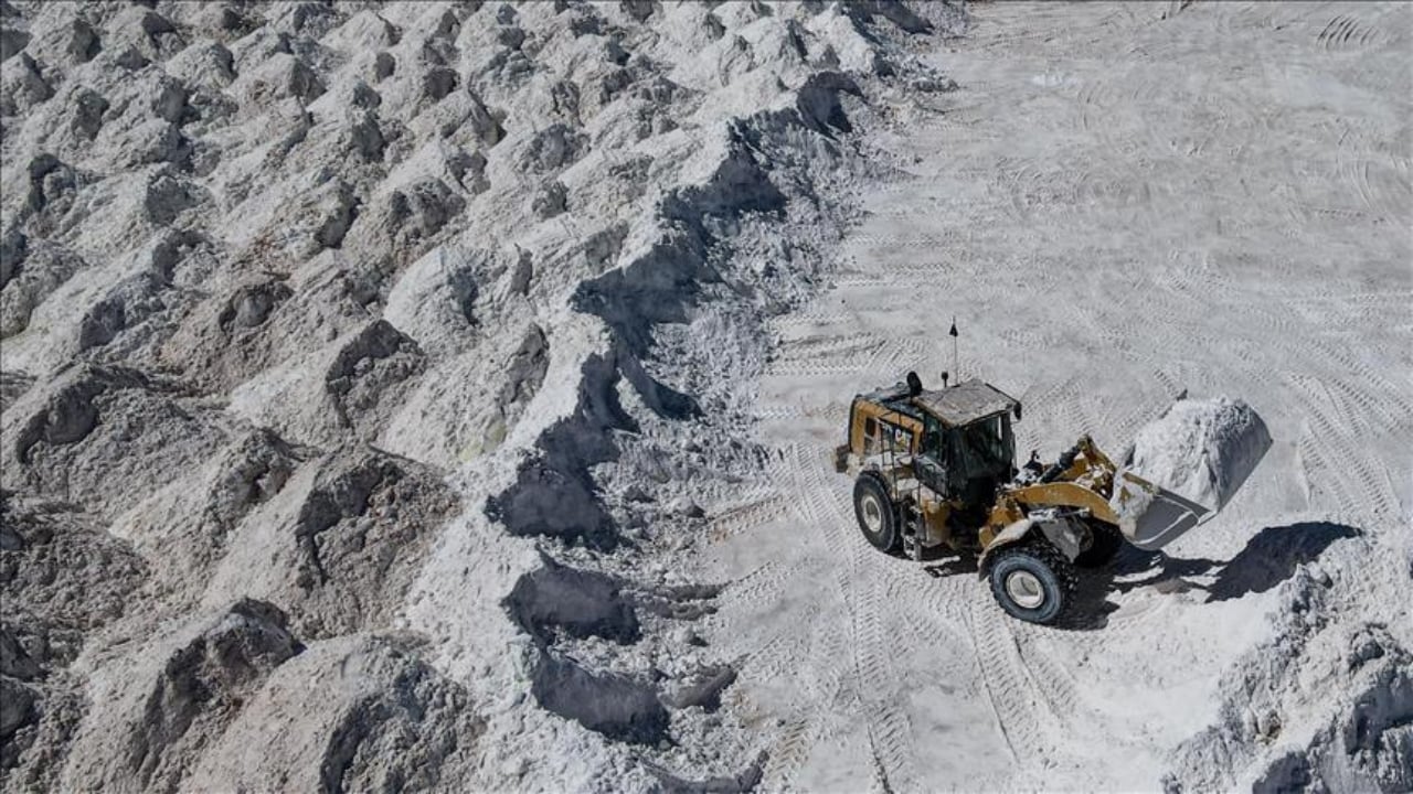 Foto - En büyük rezervlerden biri keşfedildi! Yerin altından tam 2.3 trilyon dolarlık "beyaz altın" fışkırdı