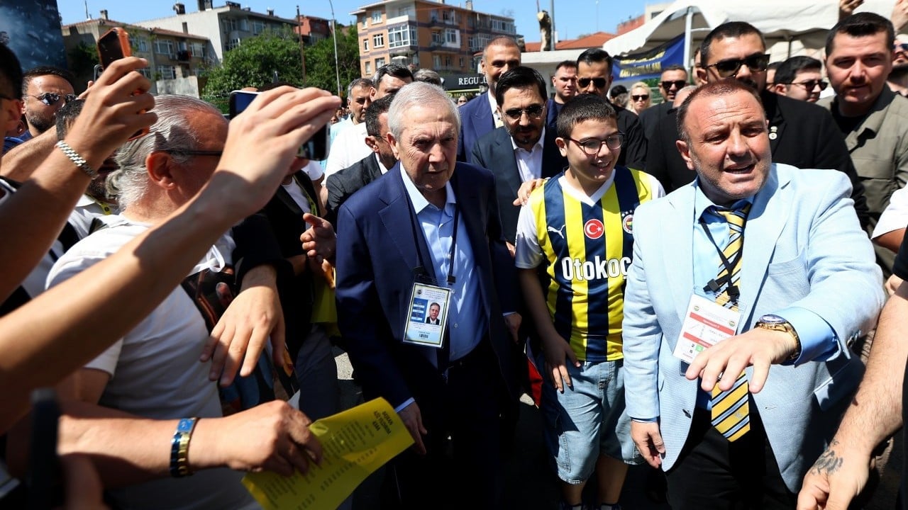 ‘En büyük transfer…’ dedi, sonrası beklendiği gibi gelmedi! Aziz Yıldırım cephesinden olay çıkış